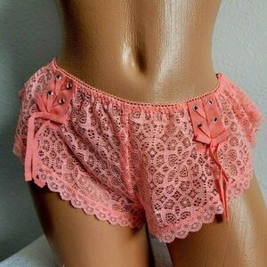 1085  SMALL  Victoria's Secret Dream Angels Crochet Shortie